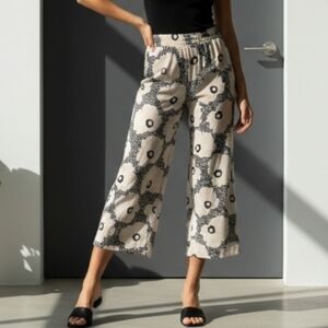 H&M Black and Cream Wide Leg Pants Size 6